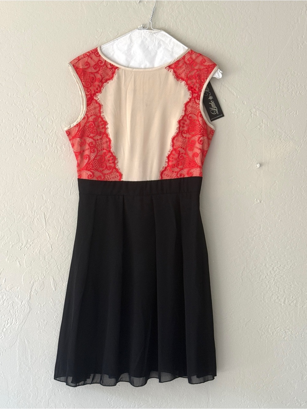 Lovely dress. Knee length. NWOT.